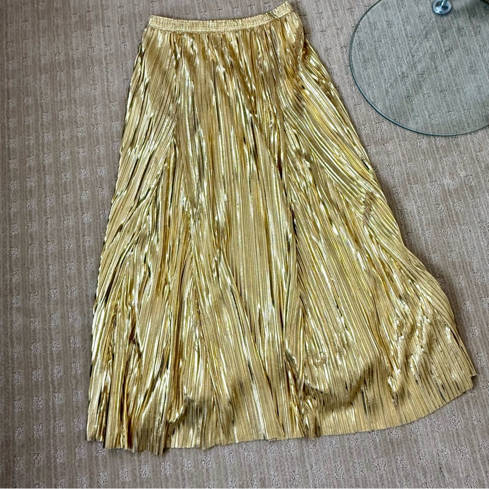 NWT Metallic Gold Pleated Midi Skirt. Elastic waist, lined XS - Picture 4 of 9